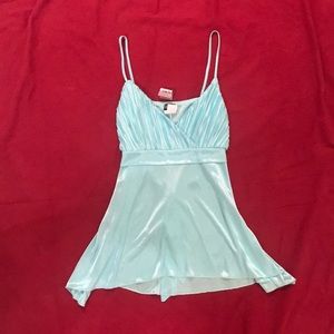 3/$21 Styles - mint green. Silk like.